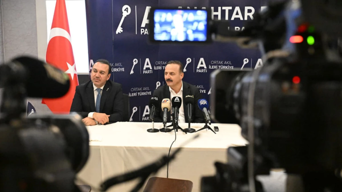 Ağıralioğlu: Sahayı anlamaya çalışıyorlar, arada Anahtar Parti çıkıyor