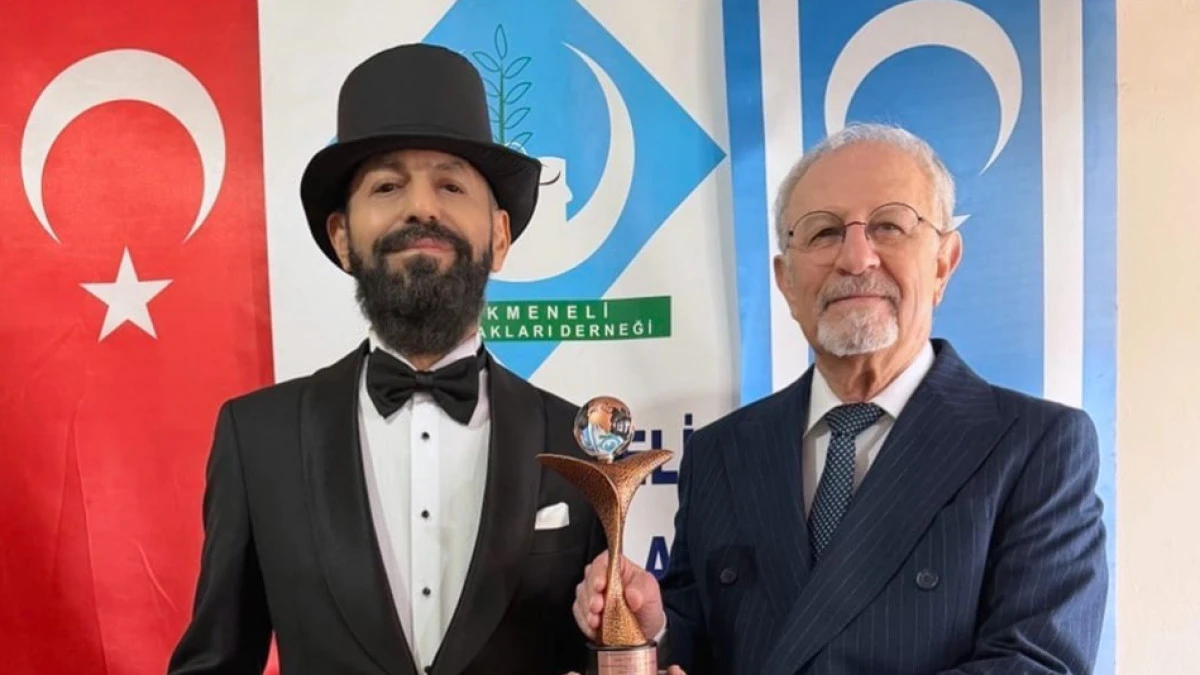 Akif Manaf &ldquo;Barış ve İnsan Hakları &Ouml;d&uuml;l&uuml;&rdquo; ile onurlandırıldı