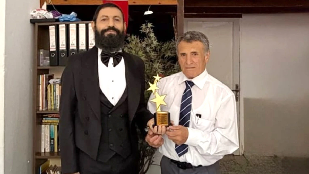 Akif Manaf &ldquo;Engelsiz Yaşam ve Barış &Ouml;d&uuml;l&uuml;&rdquo;n&uuml;n sahibi oldu