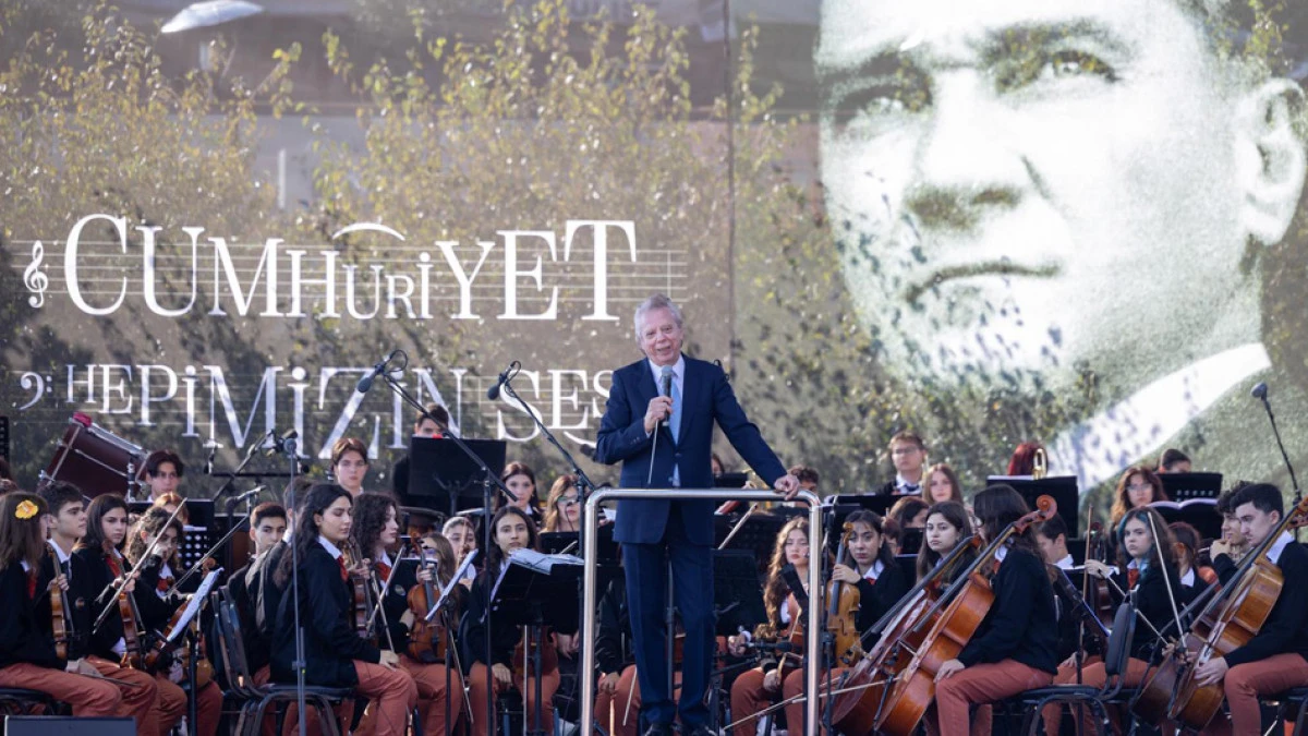 Doğuş Çocuk Senfoni Orkestrası’ndan Galataport’ta 102. Yıl konseri