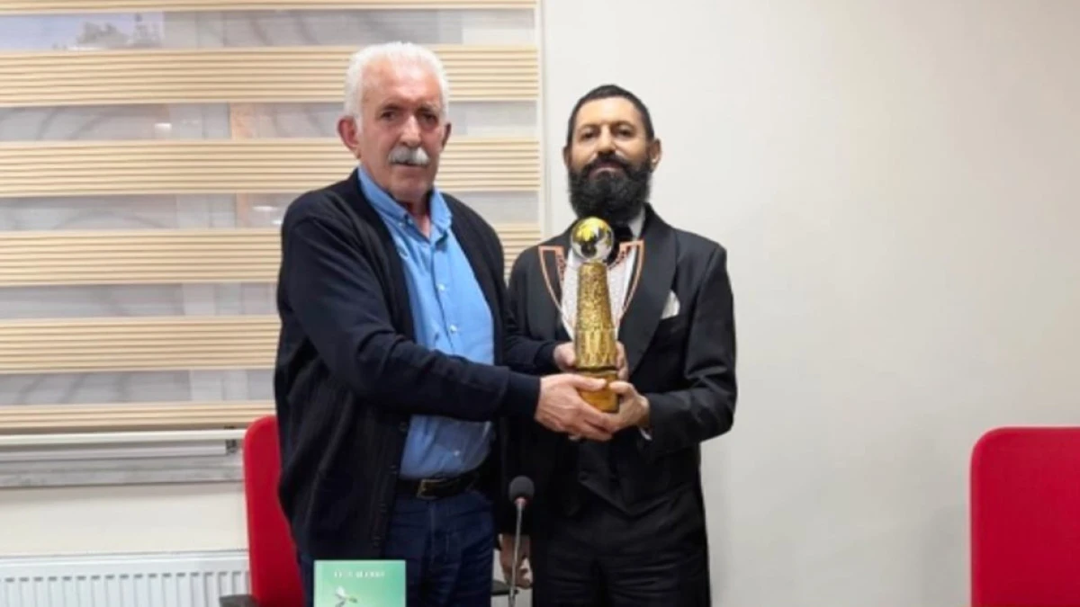 &ldquo;Eşitlik ve Barış &Ouml;d&uuml;l&uuml;&rdquo; yazar Akif Manaf&rsquo;ın oldu
