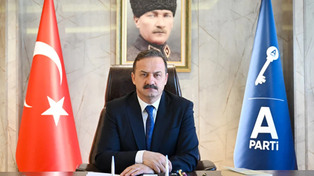 Yavuz Ağıralioğlu&rsquo;ndan yeni yıl mesajı: "Seneniz g&uuml;zel olsun"